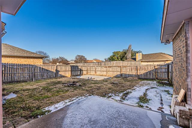 Building Photo - 2606 Hollow Bend