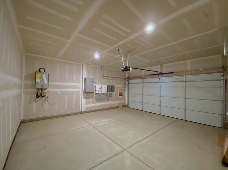 Building Photo - 4188 Adobe Ct