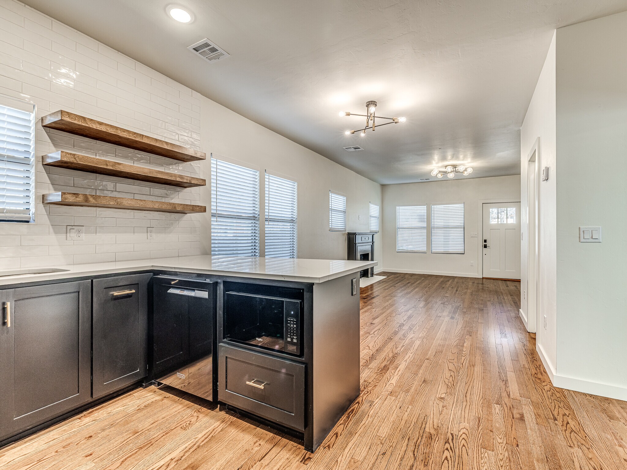 Building Photo - 3215 N Francis Ave