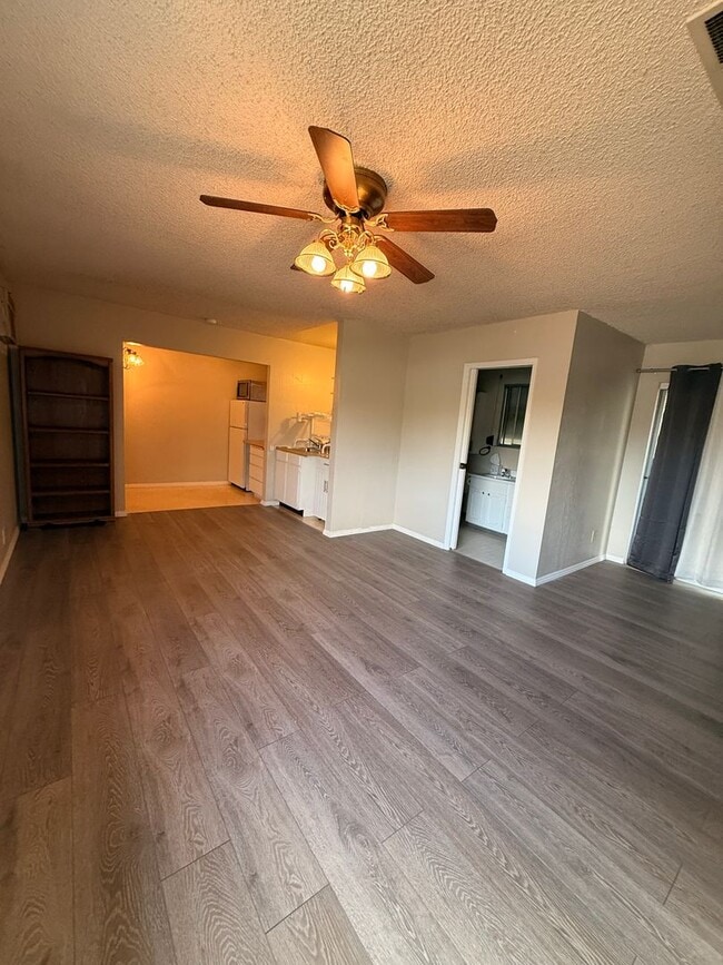 Building Photo - Southwood Home