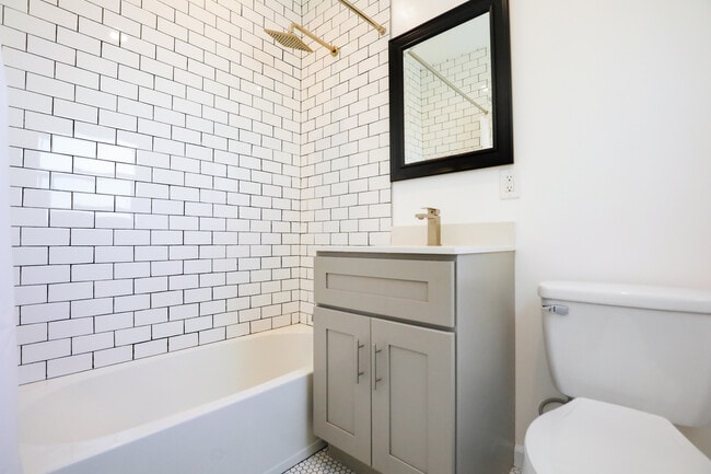 Building Photo - 5234 W 20th St