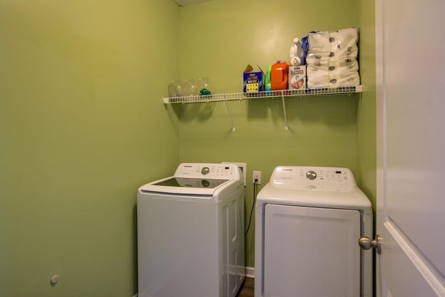 Building Photo - Charming 3-Bedroom Home for Rent in The Pr...