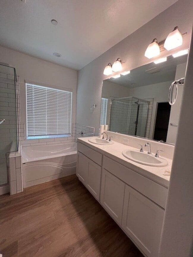 Building Photo - Coming Soon!