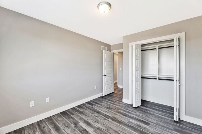 Building Photo - 7303 E 34th St