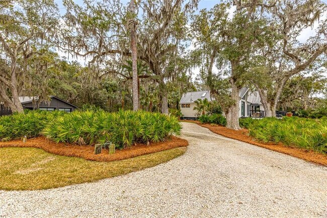 Building Photo - 6201 Frederica Rd