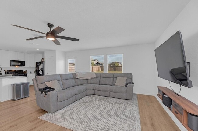 Building Photo - 2324 Willkomen Wy