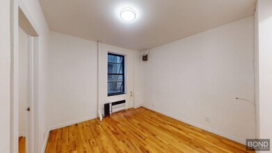 Building Photo - 419 E 73rd St