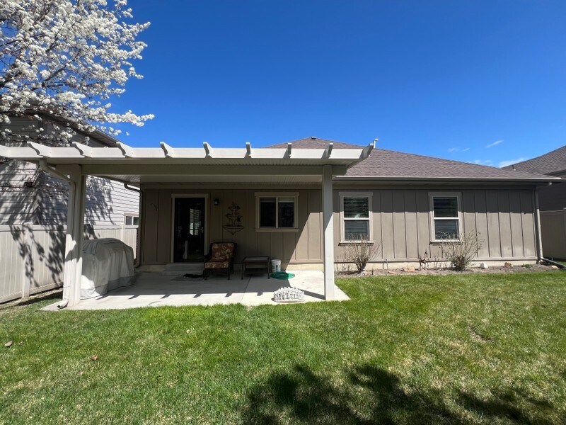 Building Photo - 761 Oak Green Dr
