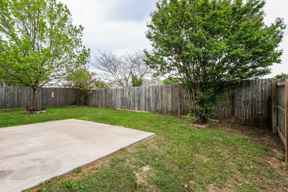 Building Photo - 2525 Concina Way