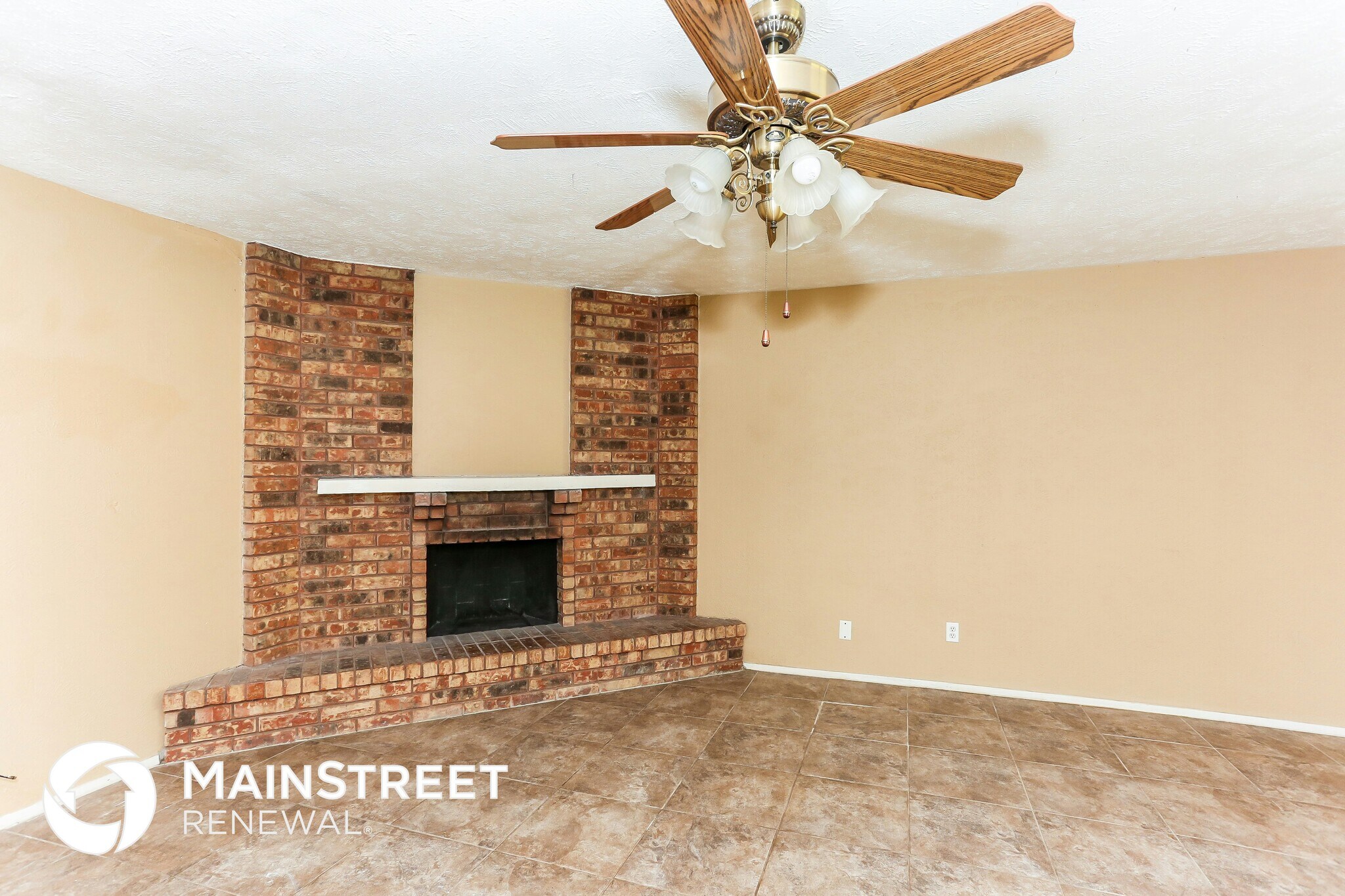 Building Photo - 6412 Sandhurst Ln E