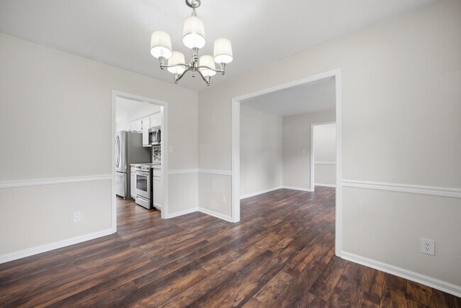 Building Photo - 2252 Newstead Dr