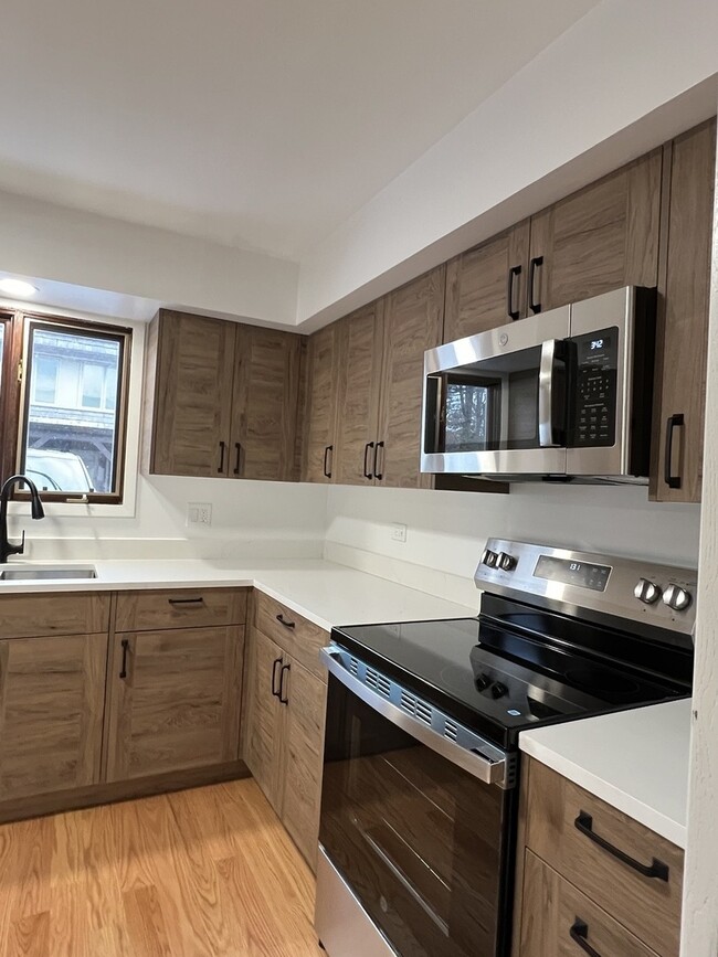 Building Photo - 1545 Winnetka Rd