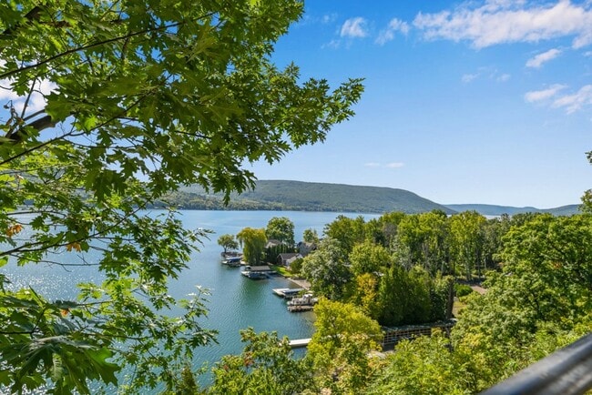 Building Photo - 7 Cliffside Dr