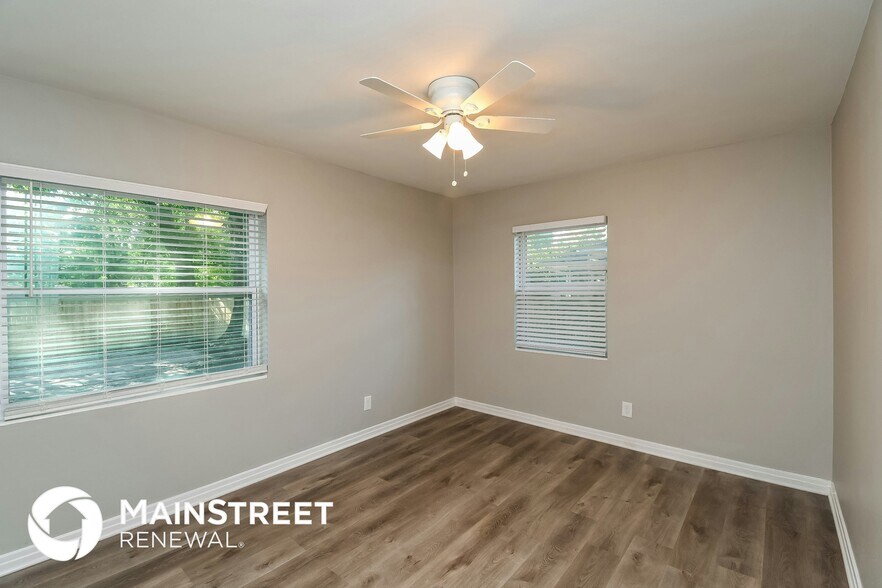 Building Photo - 5742 Norde Dr W