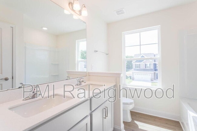 Building Photo - 2001 Seford Dr