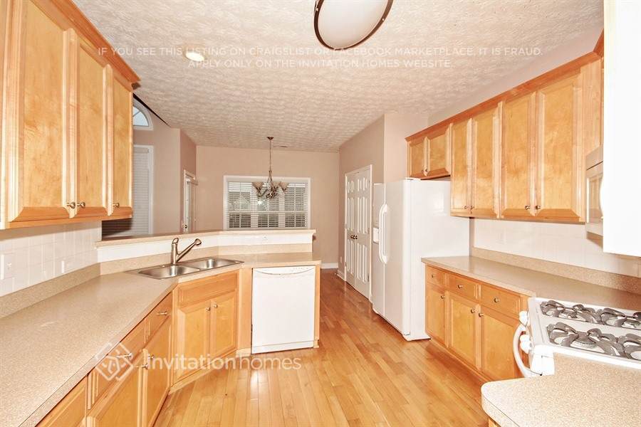 Building Photo - 341 Whitney Ln