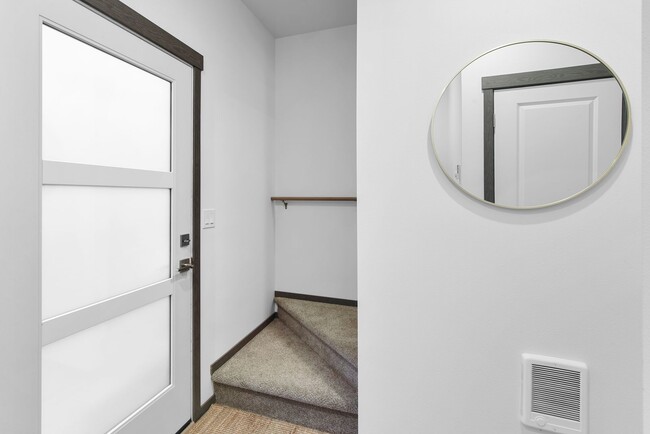 Building Photo - Wintersweet Townhome on Bainbridge Island