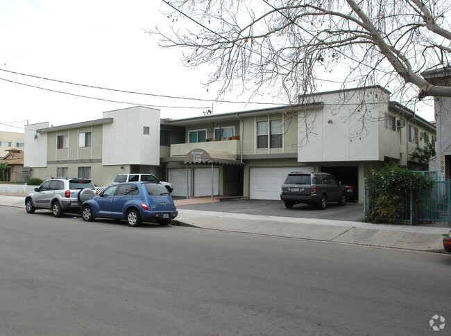 Building Photo - Hermitage Court