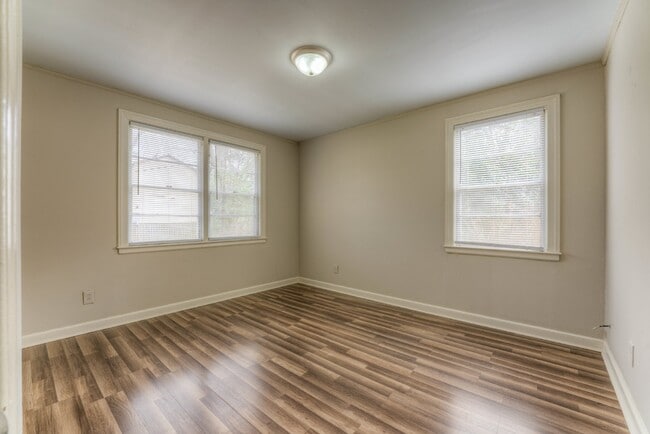 Building Photo - Limited Time: Qualified Tenants Get Half P...