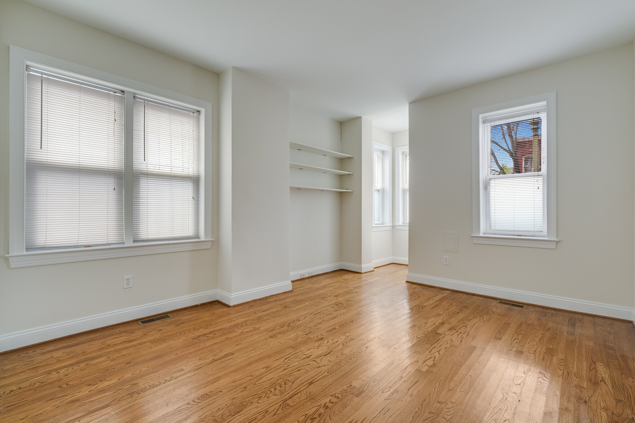 Building Photo - 440 Warner St NW