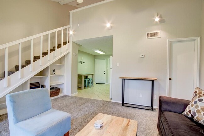 Building Photo - 12900 Walden Rd