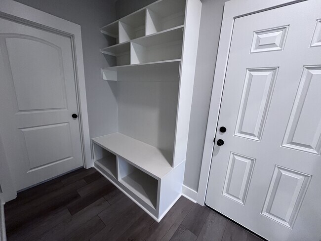 Building Photo - 8817 Stillwater Rd