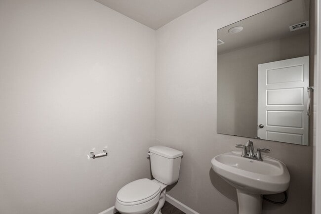 Building Photo - Brand New 4 Bed For Lease in Sara Park