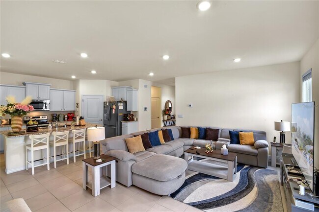 Building Photo - 6345 SW 88th Loop