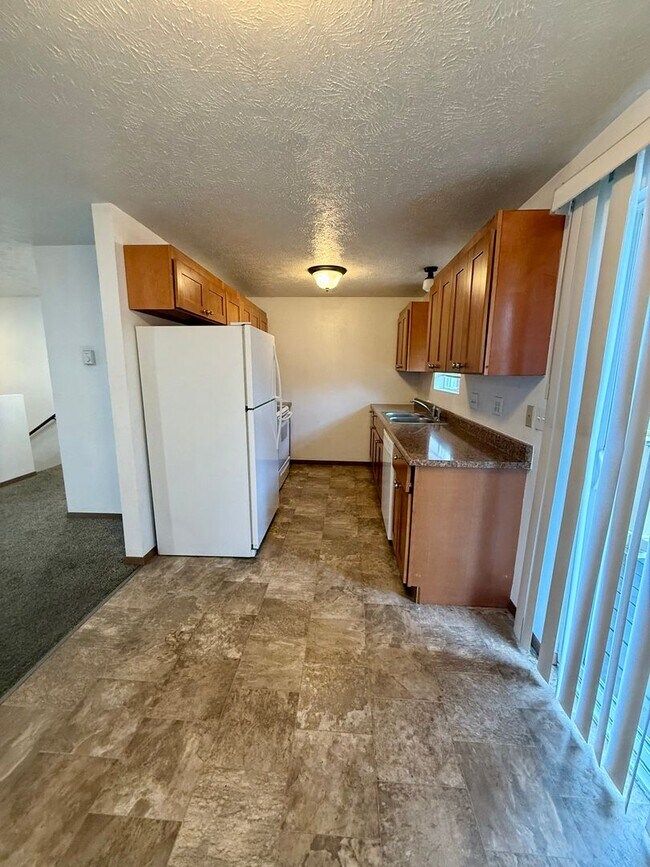 Building Photo - 4905 - York Duplex