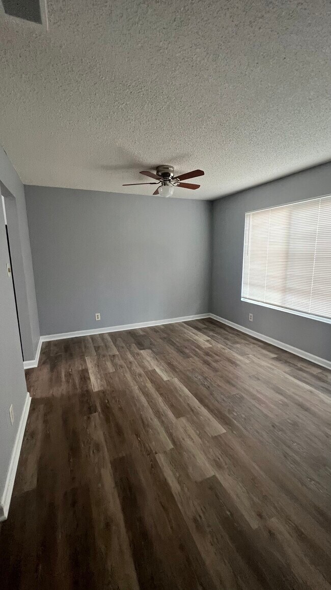 Building Photo - 2125 Banyan Way