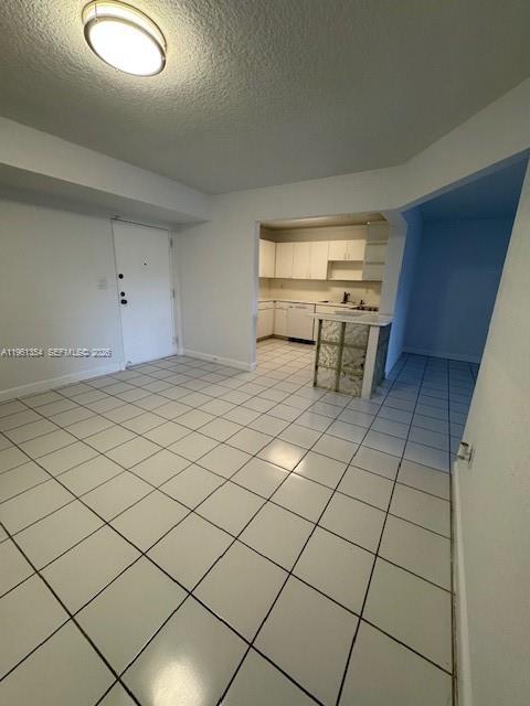 Building Photo - 13701 Kendale Lakes Cir