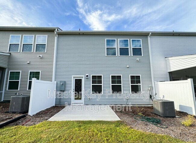Building Photo - 4905 Arkose Dr