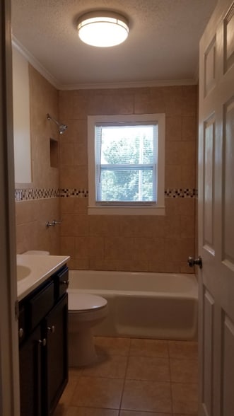 Building Photo - 301 Culbreth Ave