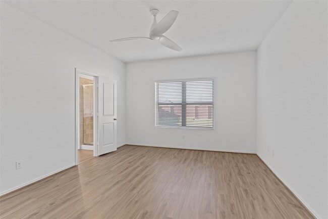 Building Photo - 1324 Chad Dr