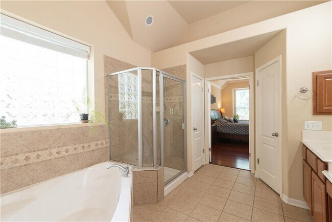 Building Photo - 6801 Magenta Ln
