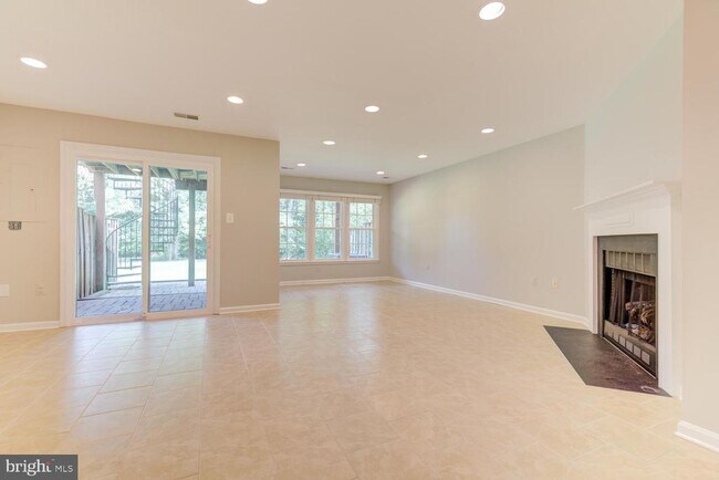 Building Photo - 20339 Brentmeade Terrace
