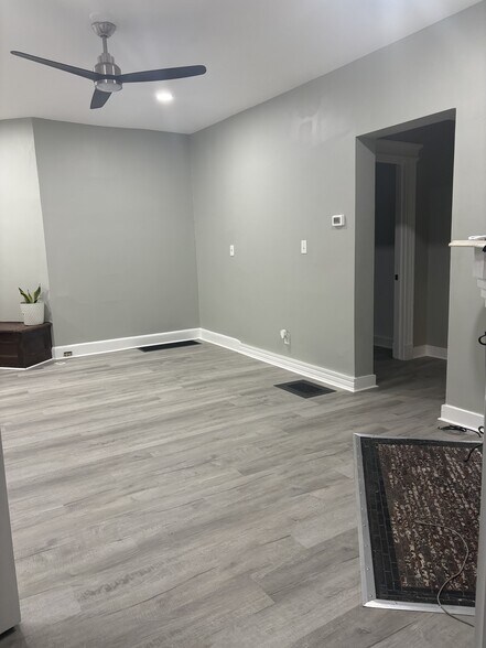 Living Room - 950 Townsend Ave