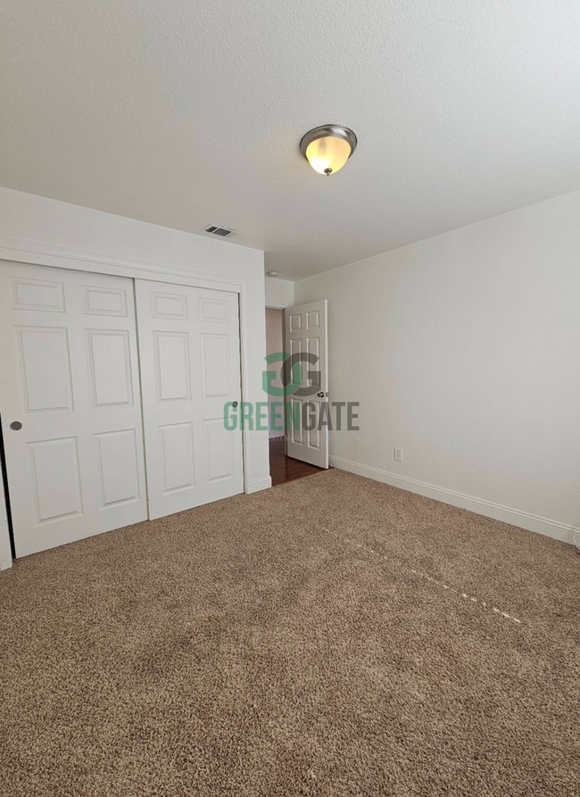 Building Photo - NOW AVAILABLE! Make this spacious 3 bedroo...