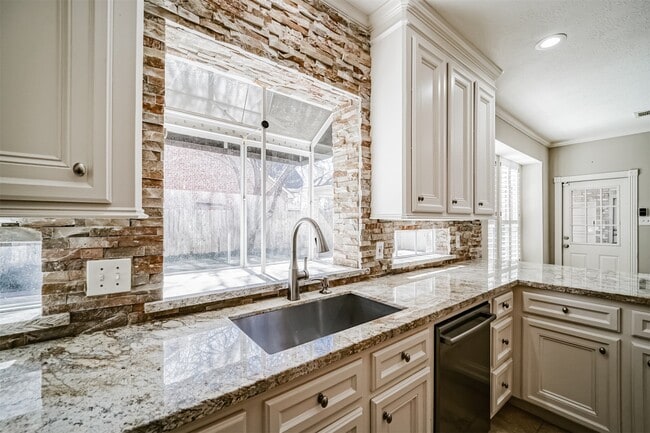 Building Photo - 24819 Northampton Forest Dr