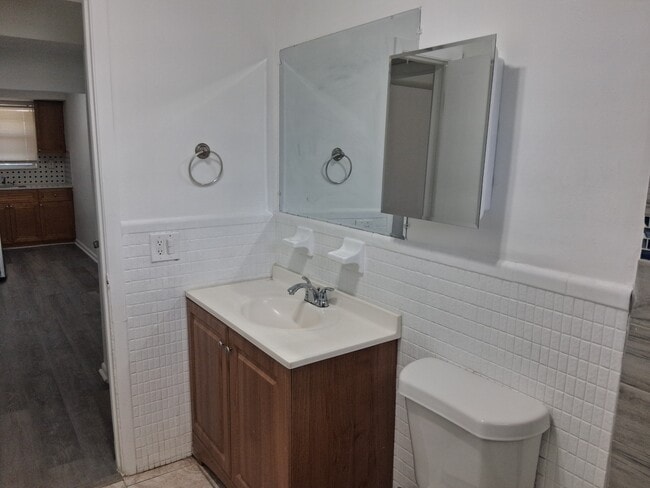 Building Photo - 4111 SW 24th Ct