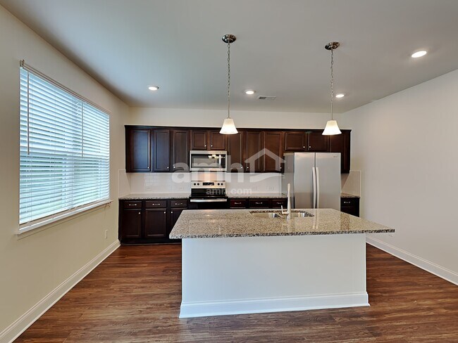 Building Photo - 6207 Bridlewood Ln