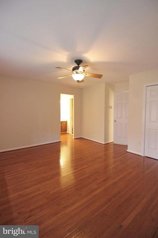Building Photo - 5117 Bellemeade Ln