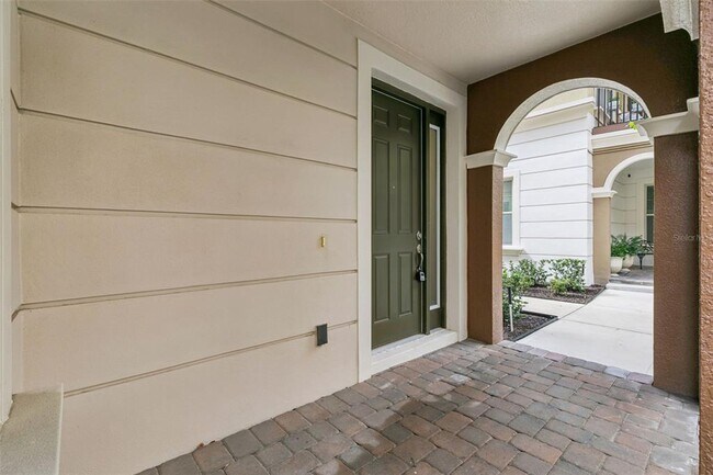 Building Photo - 2333 Lobelia Dr
