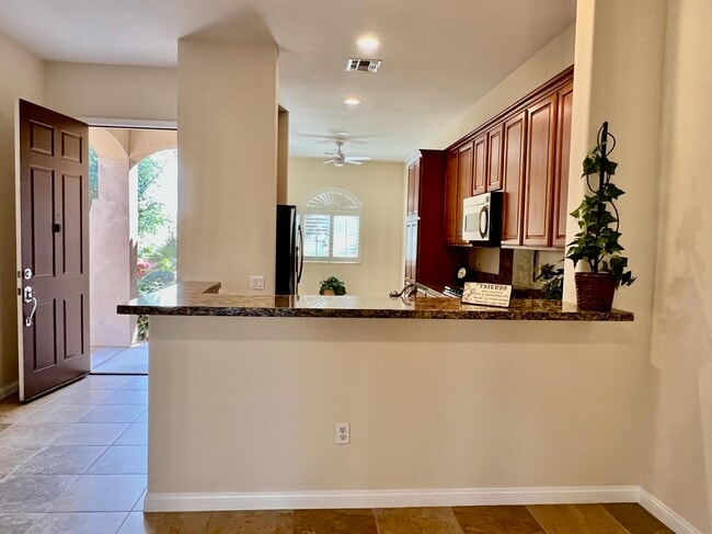 Building Photo - 81952 Avenida Bienvenida