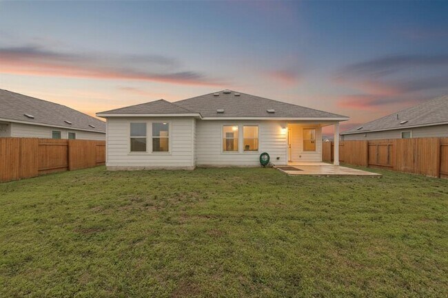 Building Photo - 108 Pumpkin Dr