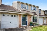 Building Photo - 62 Greenwoods Dr