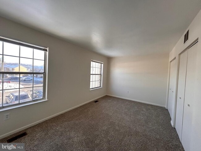 Building Photo - 63 Lexton Dr