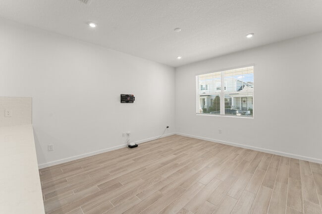 Building Photo - 1366 Tarflower Dr