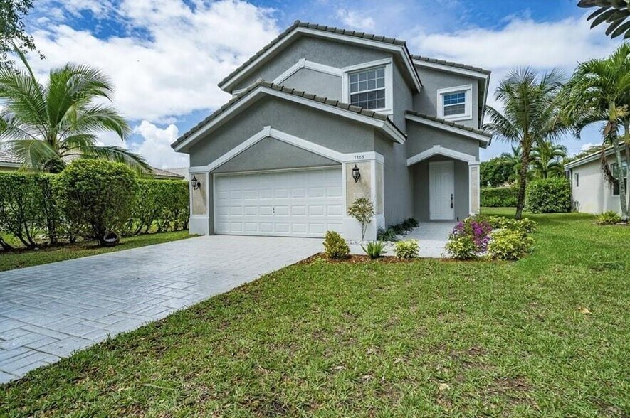 Primary Photo - 7803 NW 70th Ave