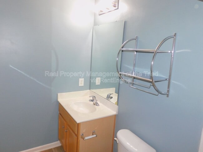 Building Photo - 144 Bridford Downs Dr